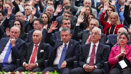 CHP’nin 39’uncu Olağan Kurultayı… Delegeler parti programı, tüzük değişikliği, genel başkan ve PM için oy kullanacak