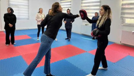 Diyarbakır’da kadınların kendilerini savunma yeteneklerini geliştirmesi amacıyla ‘Yakın Savunma Atölyesi’ düzenledi