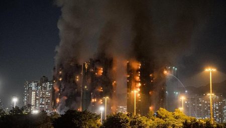 Hong Kong’da sitede çıkan yangında ölü sayısı 83’e çıktı