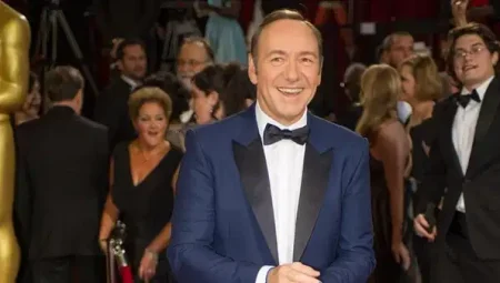 Kevin Spacey, üç erkeğin cinsel saldırı iddiasıyla yargılanacak