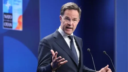 Rutte: Rusya Tehdit Olmaya Devam Edecek