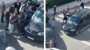 Bayrampaşa’da sürücülerin yol kavgası: Kafa atıp tekme ve yumruklarla saldırdı!